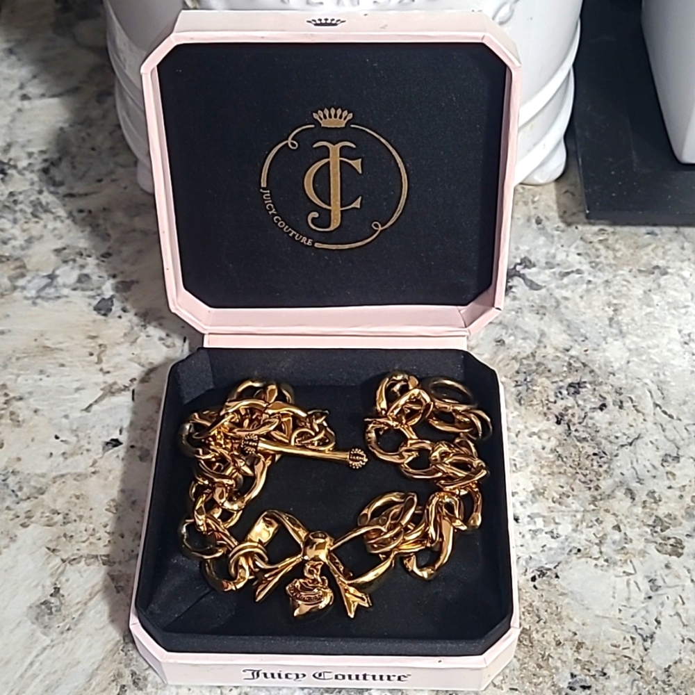 Juicy Couture necklace